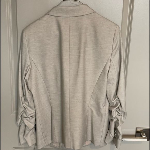 SOLD NWT Antonio Melani Women’s Suit Jacket Size 10 Neutral Color - Picture 2 of 7